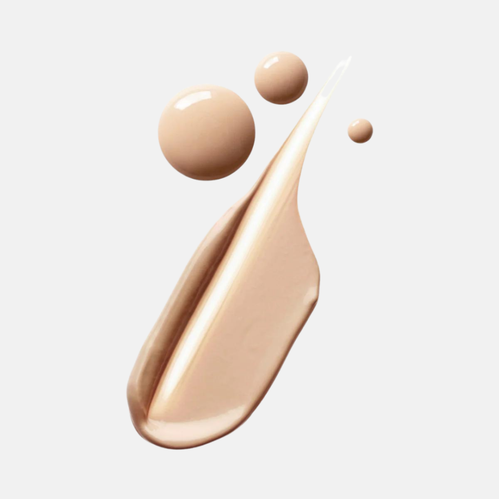 NUI Cosmetics Přírodní tekutý make-up s hedvábným efektem