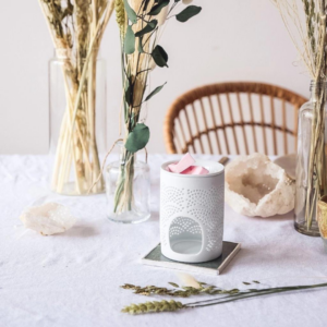 yoga-day-aroma-lampa-bila-vlnky-1