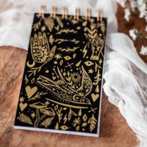 yoga-day-poznamkovy-blok-pro-carodejku-TIT