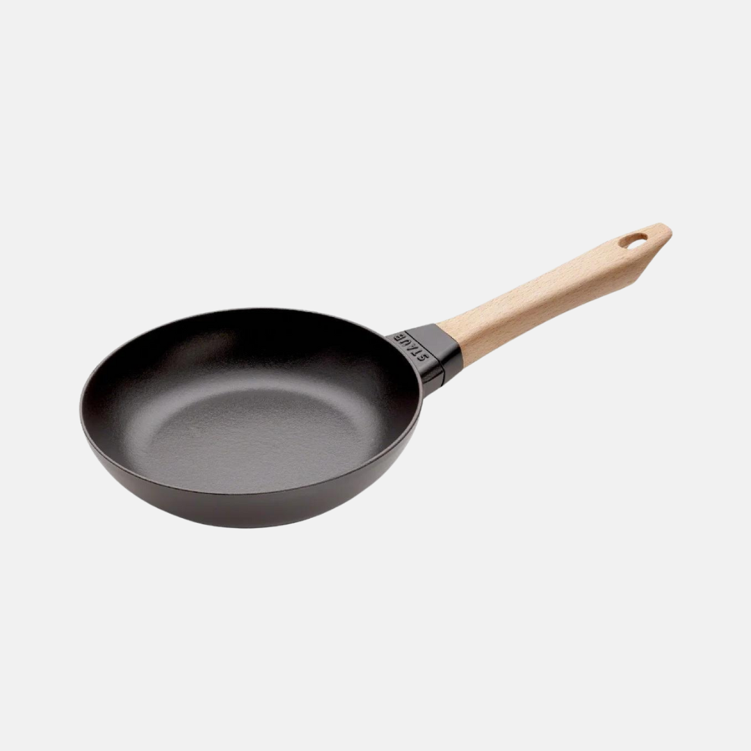 Staub Litinová pánev s dřevěnou rukojetí 20 cm