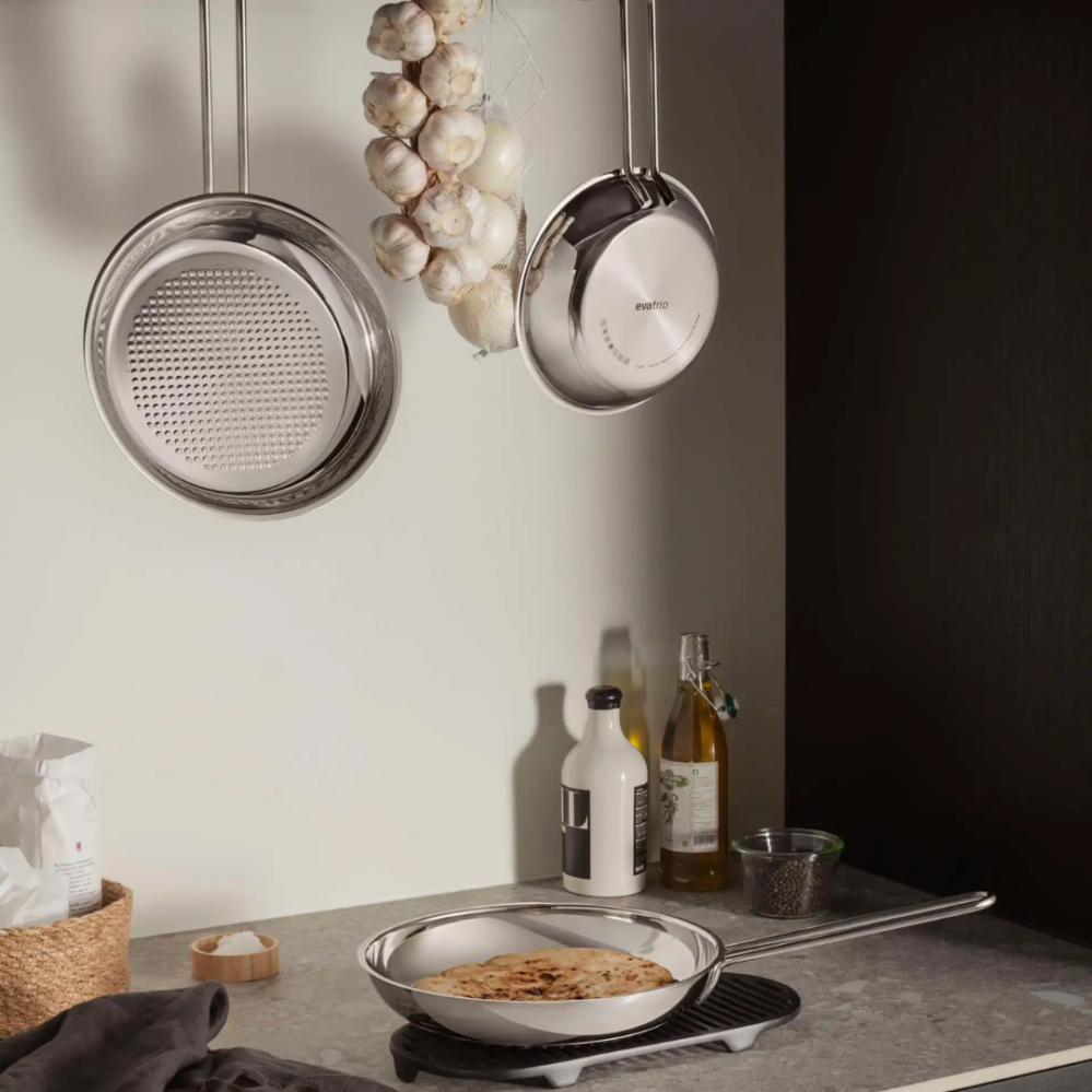 Eva Solo Honeycomb sada pánví z nerezové oceli 24 a 28 cm