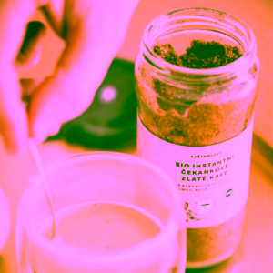 kvetomluva-bio-instantnicekankove-bourbon-vanilka-kafe-115g-1